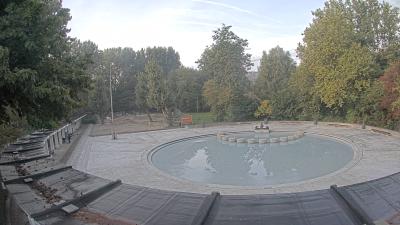 09:00