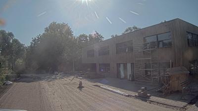 09:00