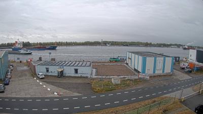 09:00