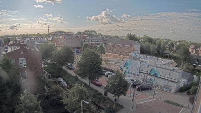 09:00