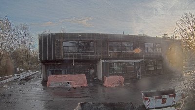15:45