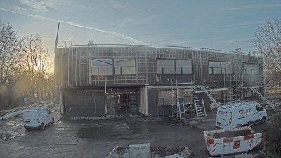 09:30