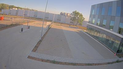 08:00