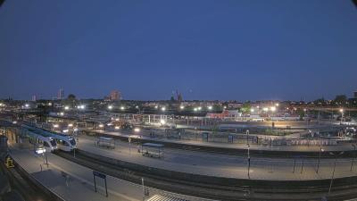 22:00