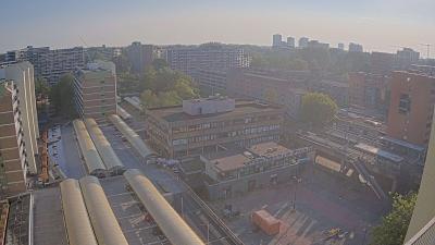 08:00