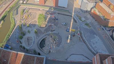 09:00