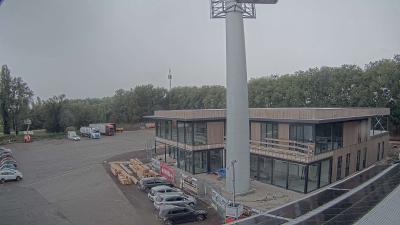 16:00