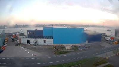 08:00